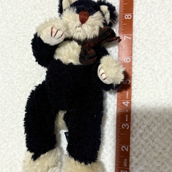 Boyds Bears Plush with Black and Cream Fur Cat - Picture 5 of 5